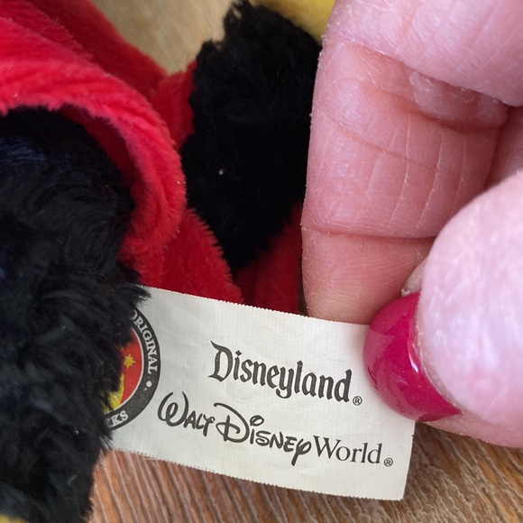 Mickey Mouse - Picture 3 of 5